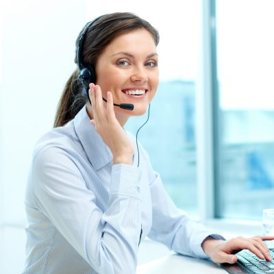 businesswoman-call-center-office-scaled-e1633982279689-1.jpg